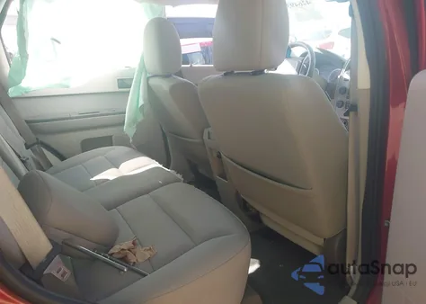 2010 Ford Escape Xlt из США, поврежденный, VIN 1FMCU0DG0AKC76270